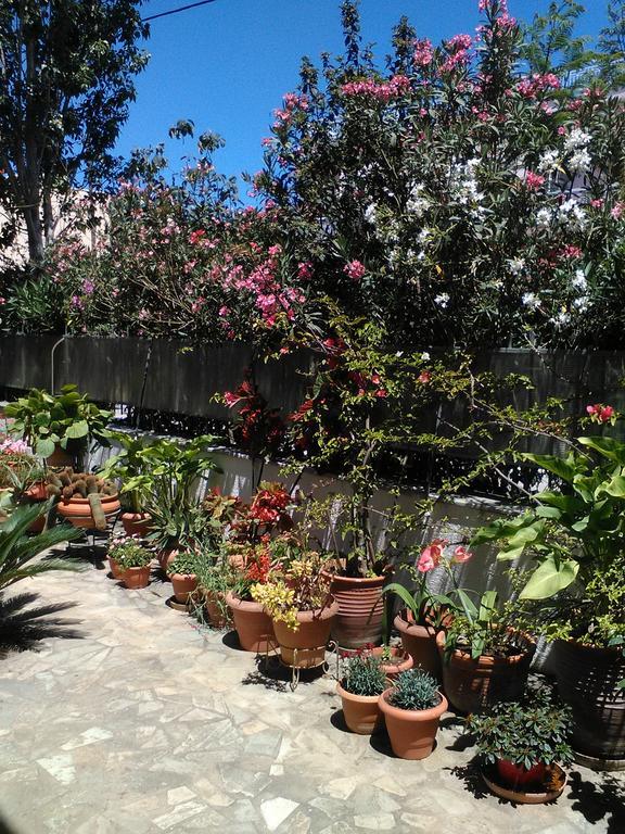 Aparthotel Iliahtides Amarynthos Luaran gambar