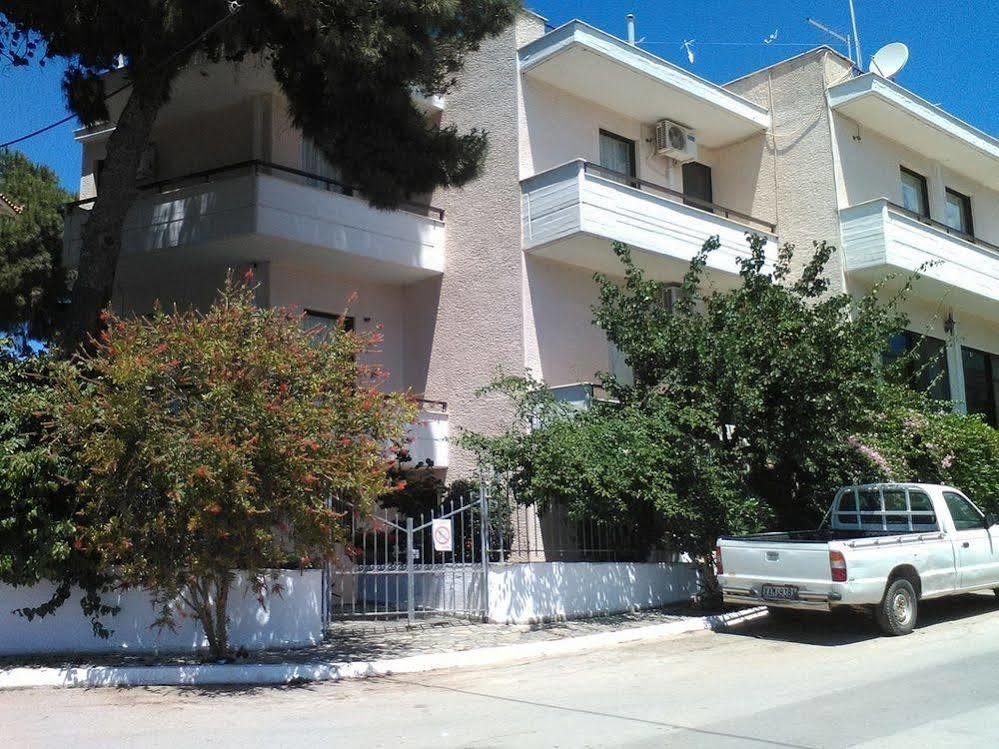 Aparthotel Iliahtides Amarynthos Luaran gambar