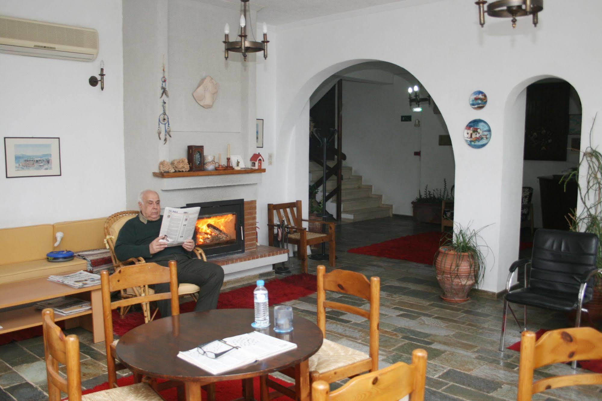 Aparthotel Iliahtides Amarynthos Luaran gambar