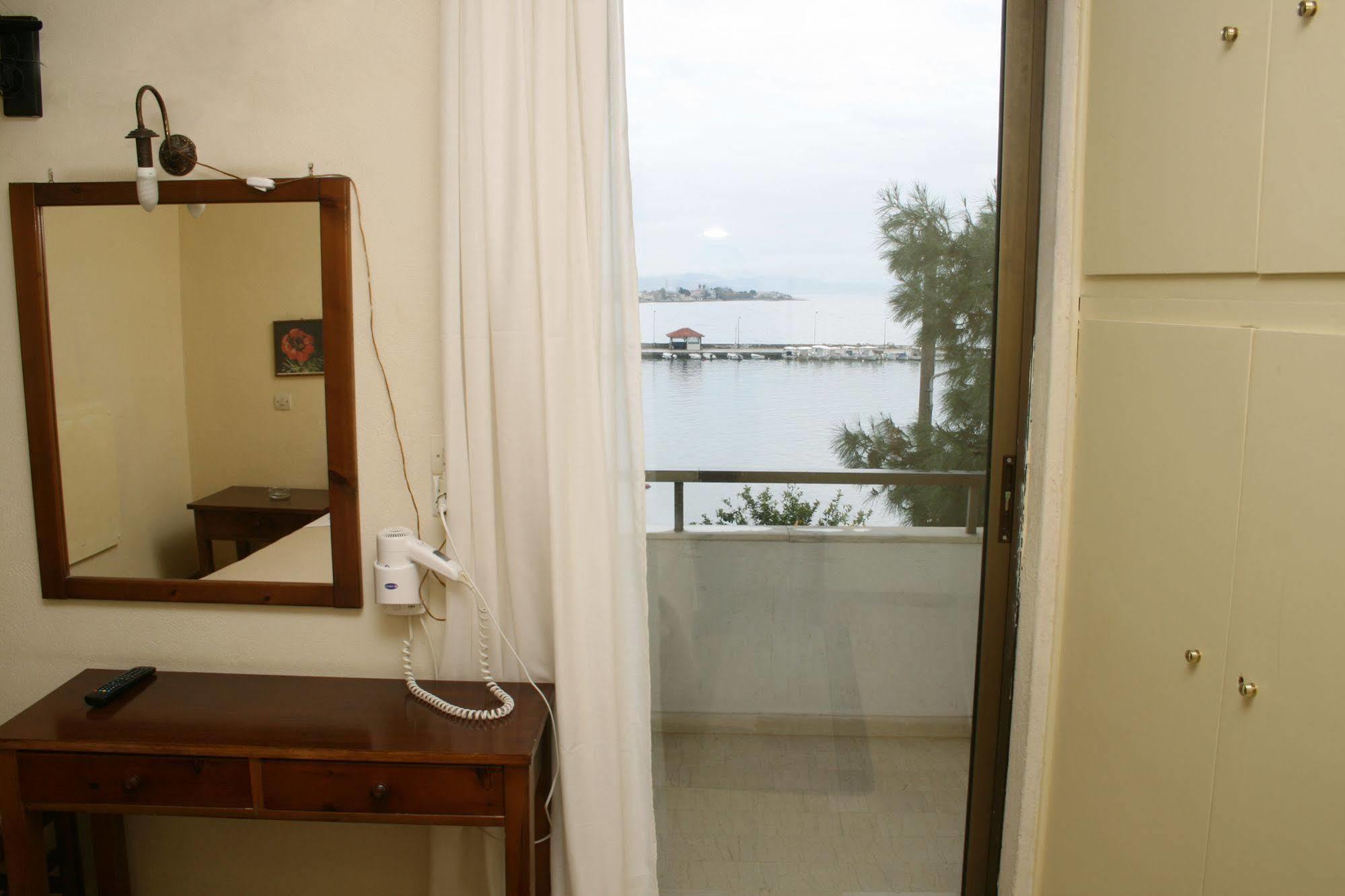 Aparthotel Iliahtides Amarynthos Luaran gambar