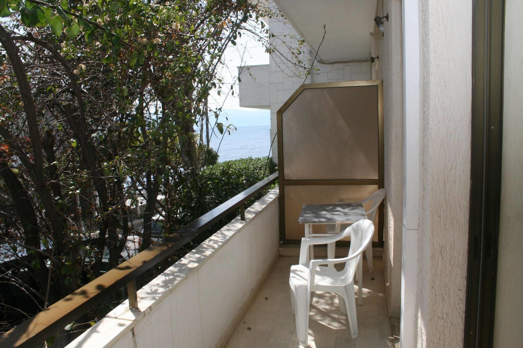 Aparthotel Iliahtides Amarynthos Luaran gambar