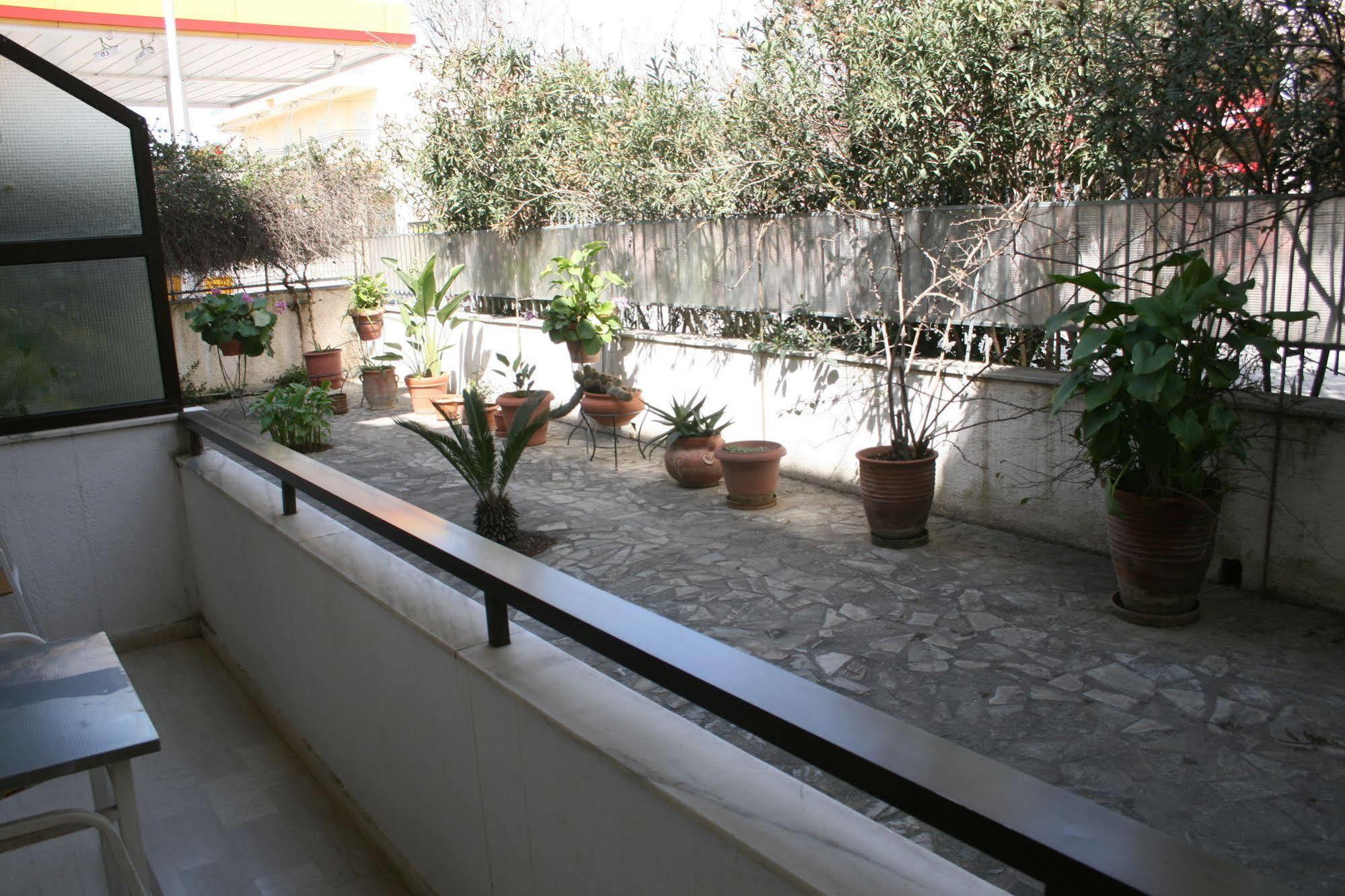 Aparthotel Iliahtides Amarynthos Luaran gambar